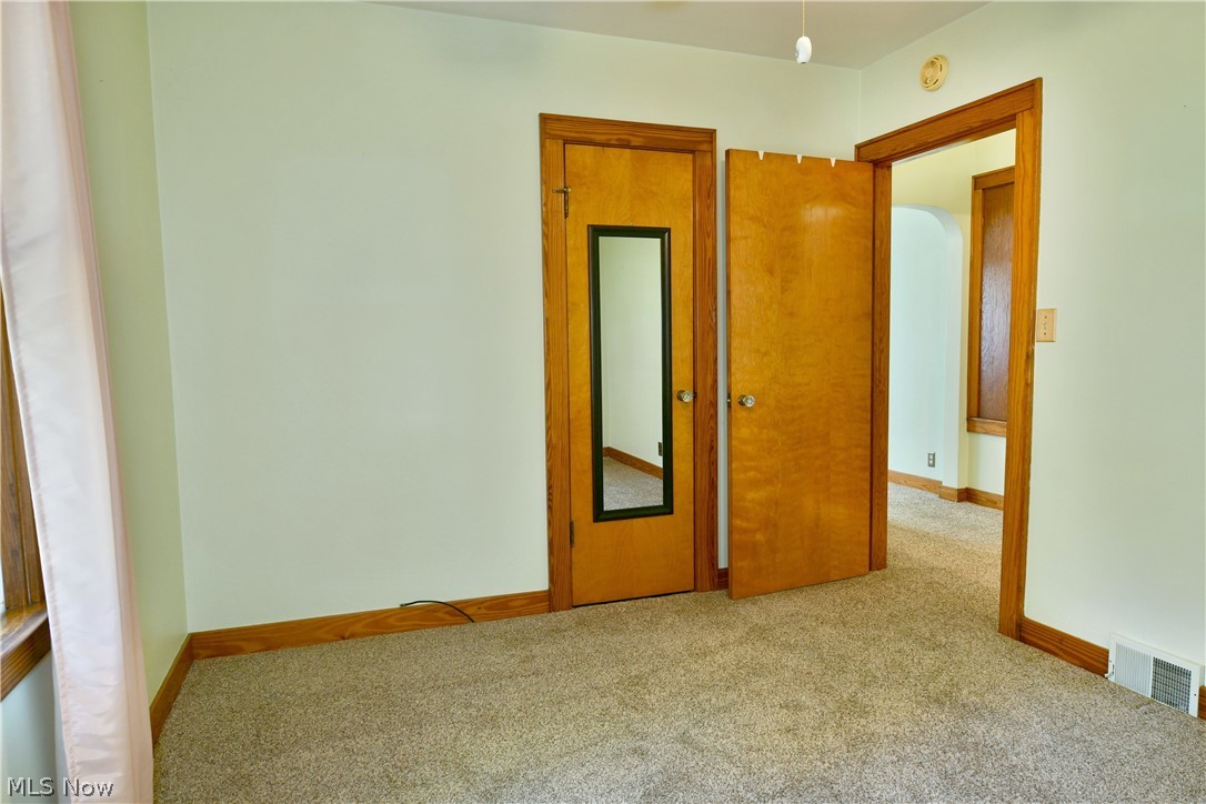 275 Glendola Avenue NW Warren OH 44483