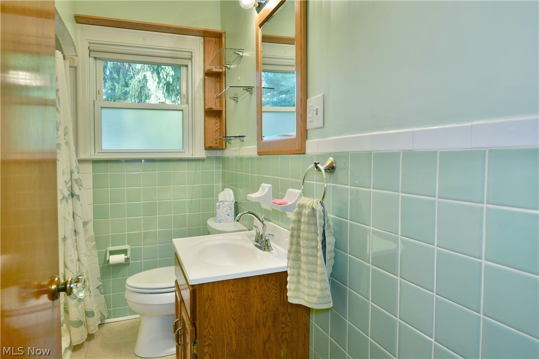 275 Glendola Avenue NW Warren OH 44483