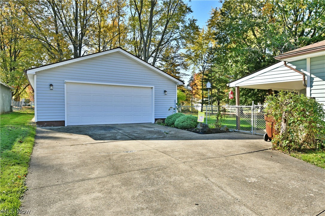275 Glendola Avenue NW Warren OH 44483