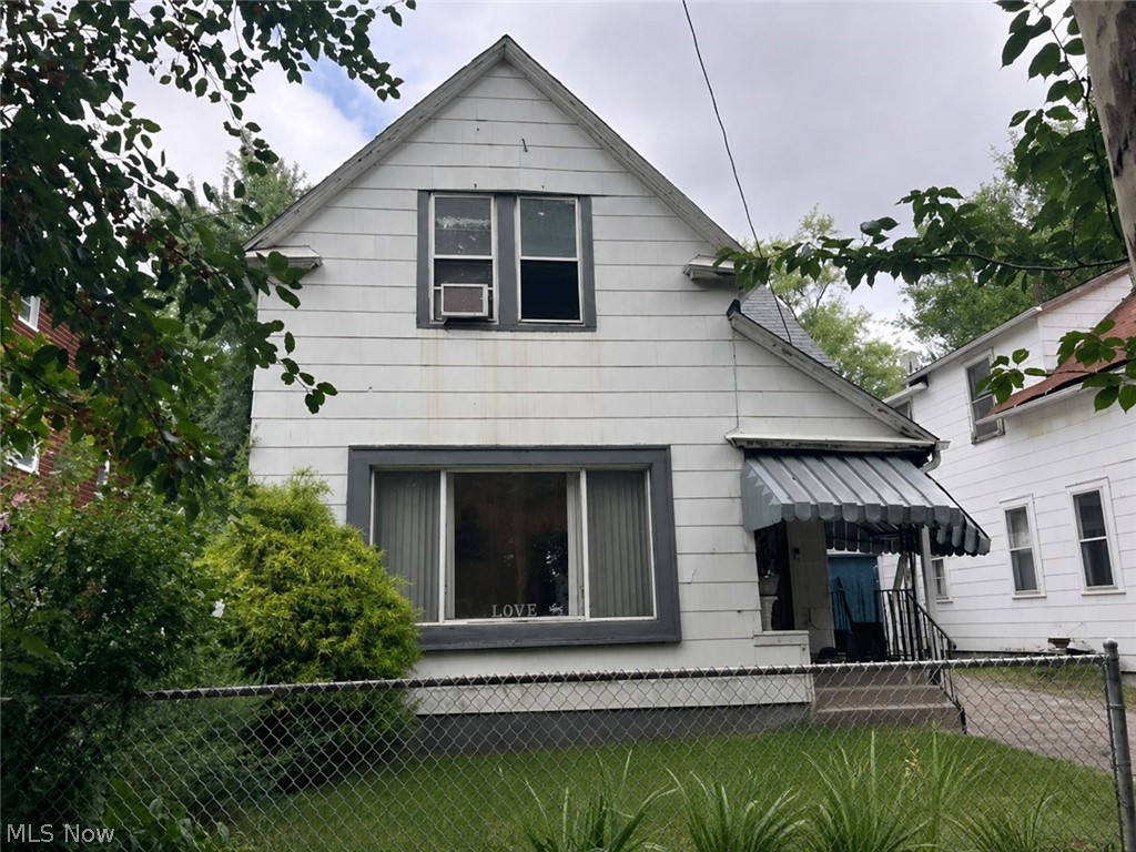 7311 Montgomery Avenue Cleveland OH 44104