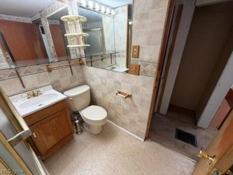 7311 Montgomery Avenue Cleveland OH 44104