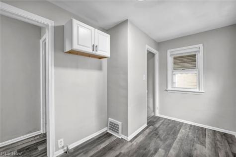 17419 Lotus Drive Cleveland OH 44128