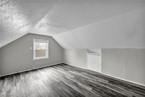 17419 Lotus Drive Cleveland OH 44128