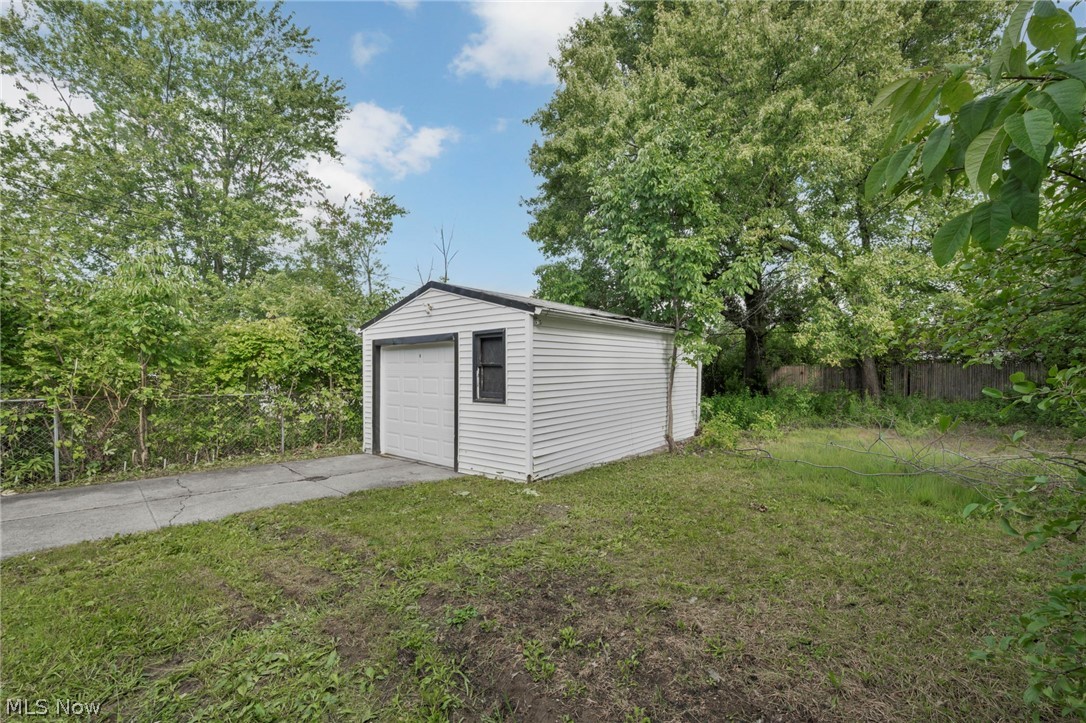 17419 Lotus Drive Cleveland OH 44128