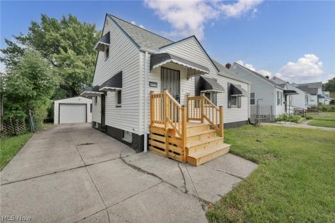 17419 Lotus Drive Cleveland OH 44128