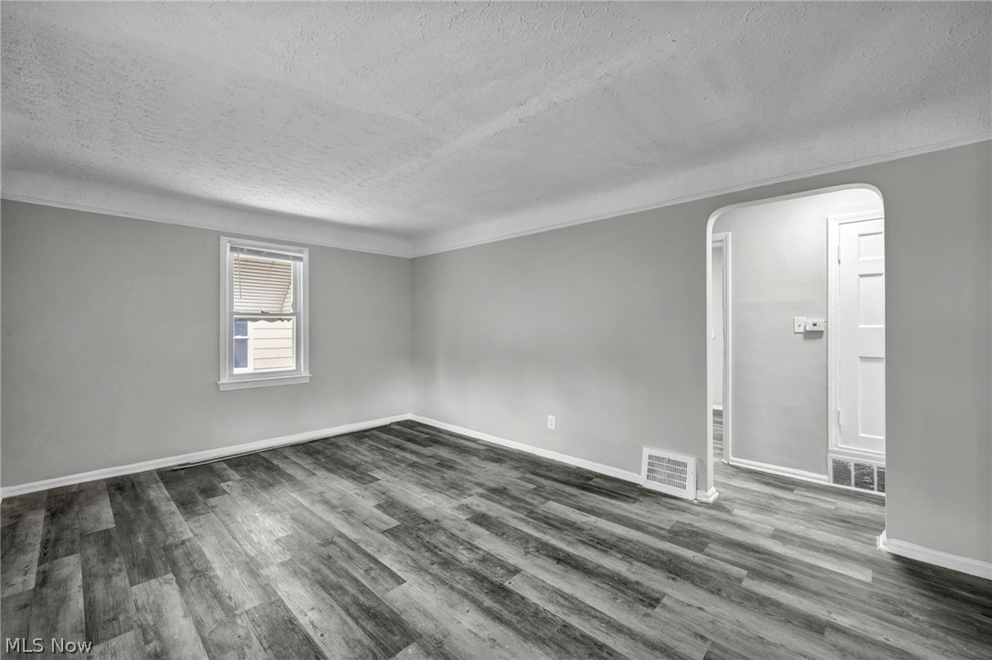 17419 Lotus Drive Cleveland OH 44128