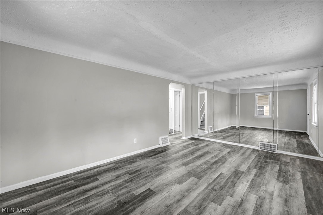 17419 Lotus Drive Cleveland OH 44128