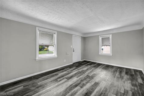 17419 Lotus Drive Cleveland OH 44128