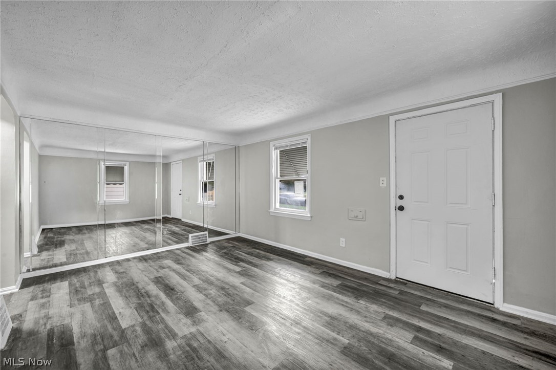 17419 Lotus Drive Cleveland OH 44128