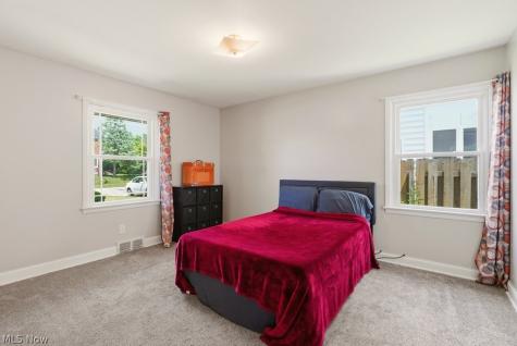4932 Glenlyn Road Lyndhurst OH 44124