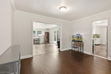 4932 Glenlyn Road Lyndhurst OH 44124