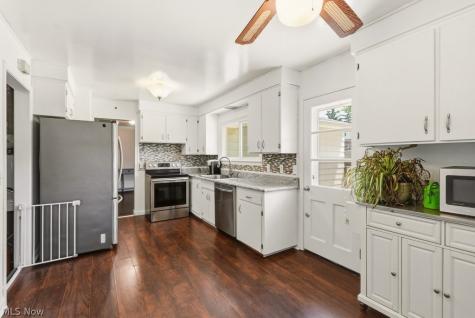 4932 Glenlyn Road Lyndhurst OH 44124