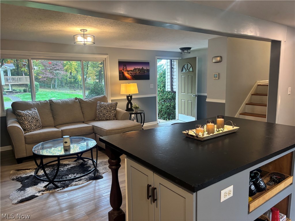 2 Taas Trail Malvern OH 44644