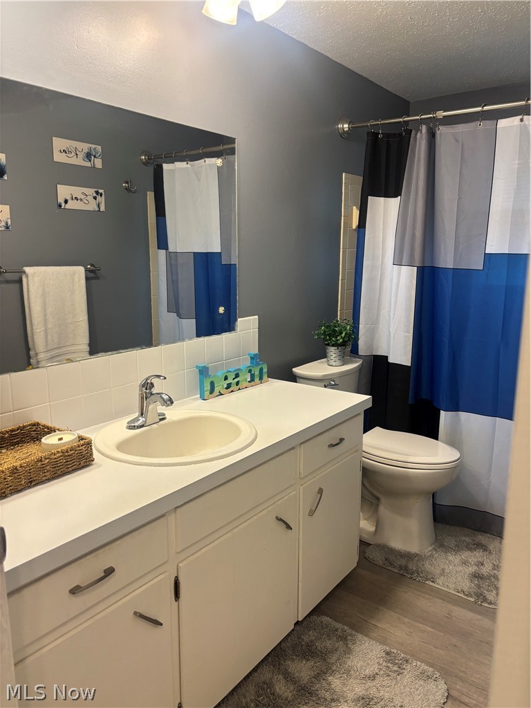 2 Taas Trail Malvern OH 44644