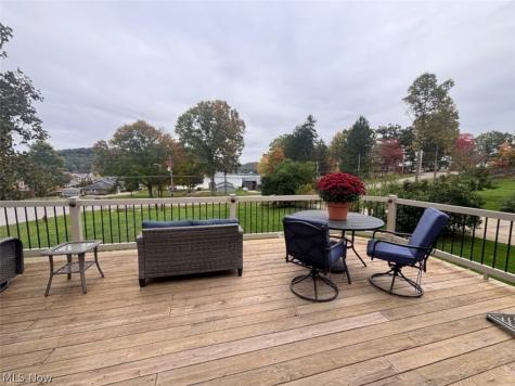 2 Taas Trail Malvern OH 44644