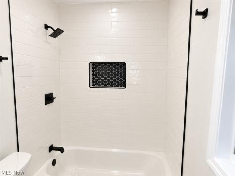 2219 E 87th Street Cleveland OH 44106