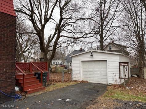 310 Vaniman Street Akron OH 44305