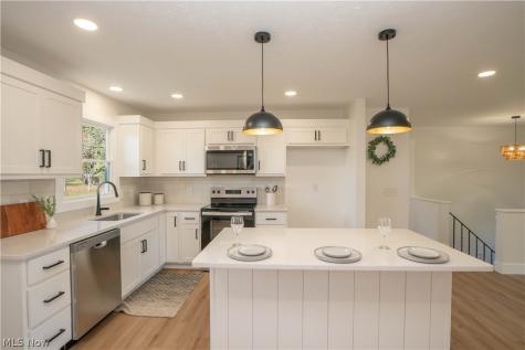 78 Tallwood Drive Tallmadge OH 44278