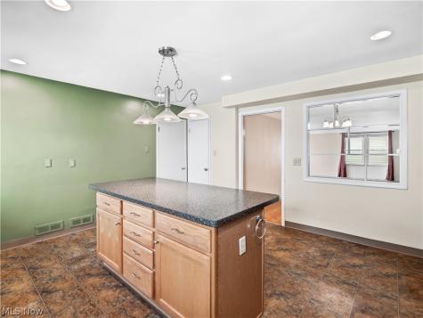 4810 Fairlawn Road Lyndhurst OH 44124