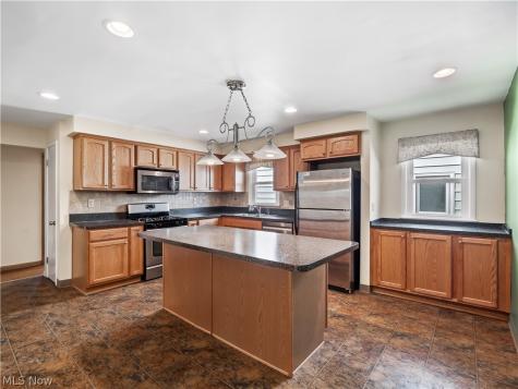 4810 Fairlawn Road Lyndhurst OH 44124