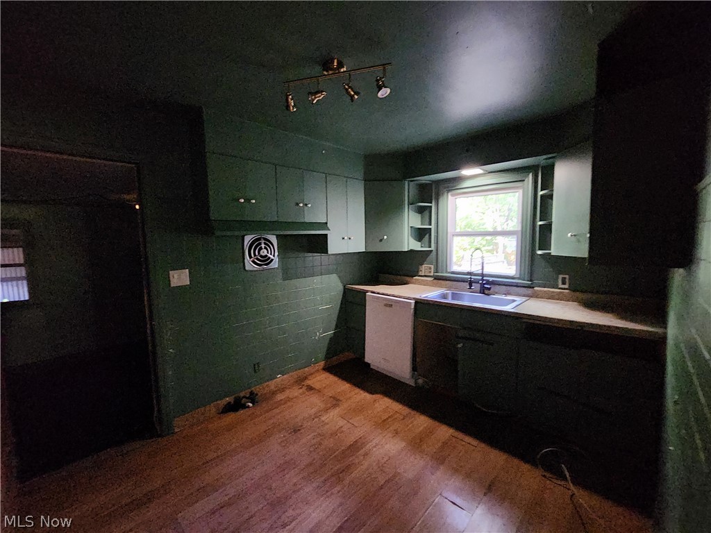 801 Kenilworth Avenue NE Warren OH 44483