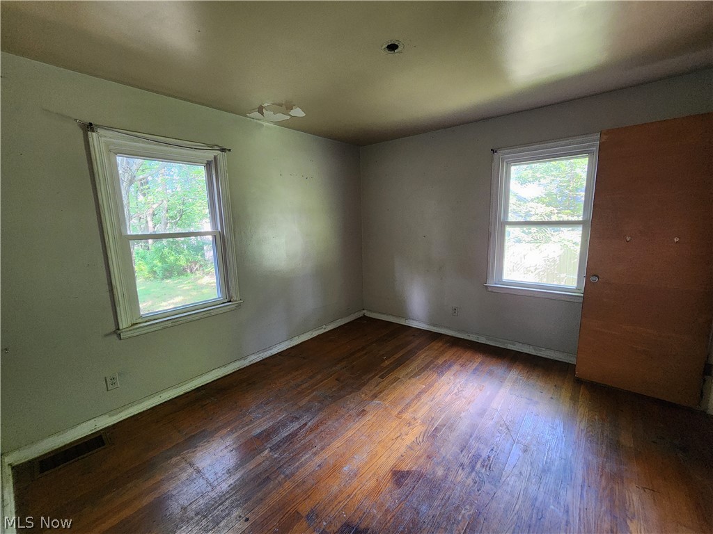 801 Kenilworth Avenue NE Warren OH 44483