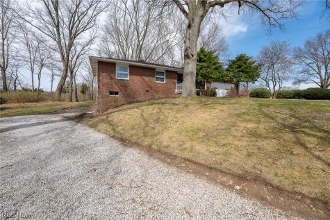 3844 Uncas Drive Akron OH 44319