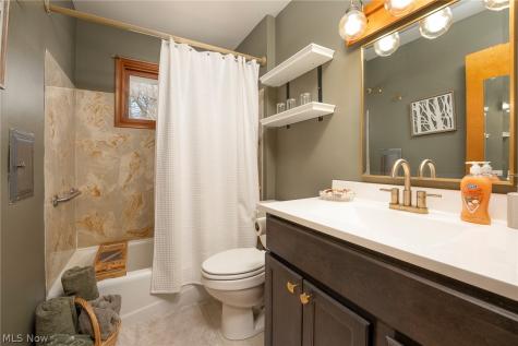 3844 Uncas Drive Akron OH 44319