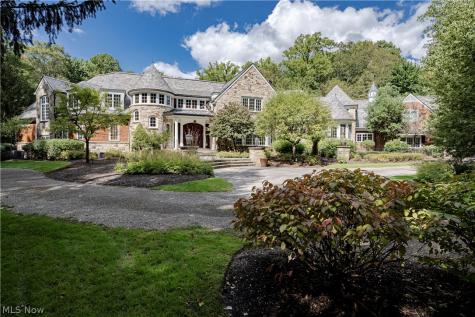 7955 Gray Eagle Chase Gates Mills OH 44040
