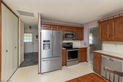 676 Wyleswood Drive Berea OH 44017