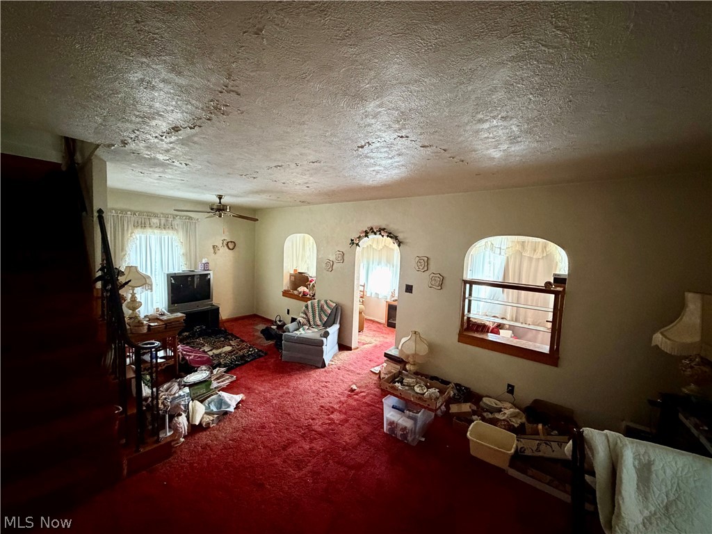 47085 Oak Street New Waterford OH 44445