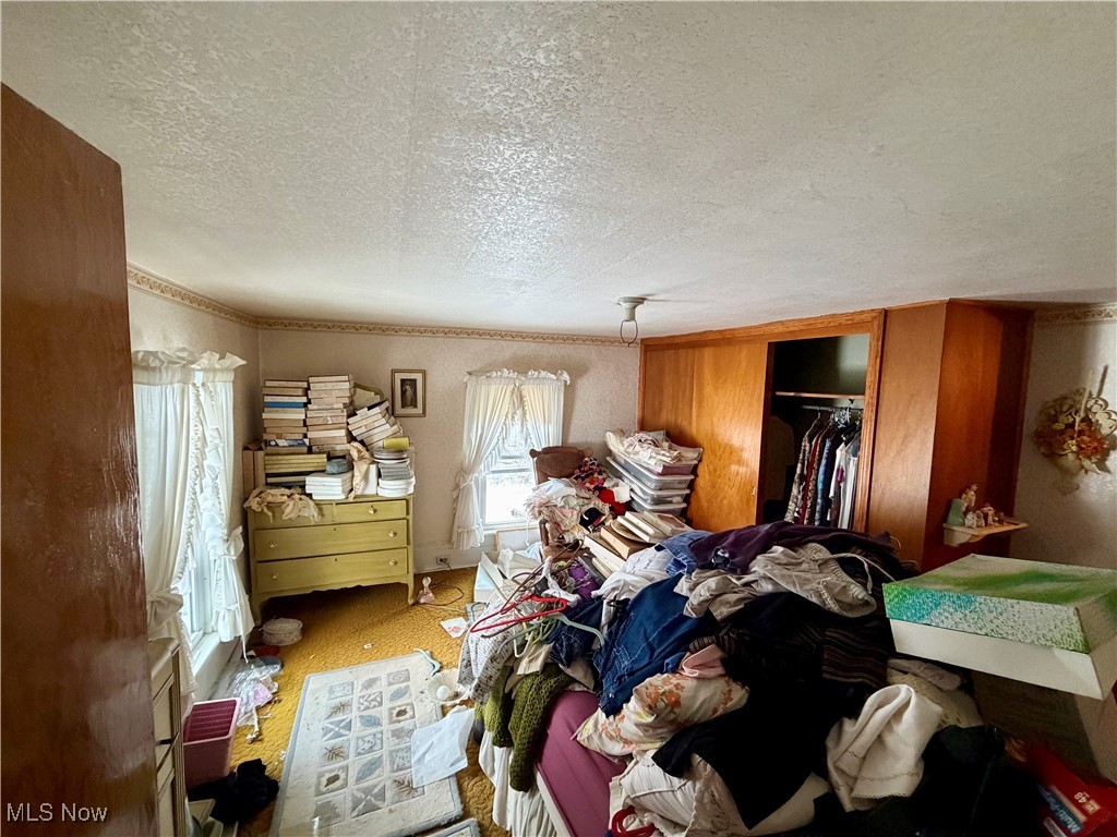47085 Oak Street New Waterford OH 44445