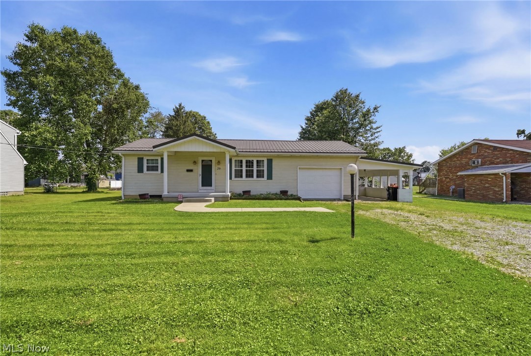 79 W 5th Street Frazeysburg OH 43822