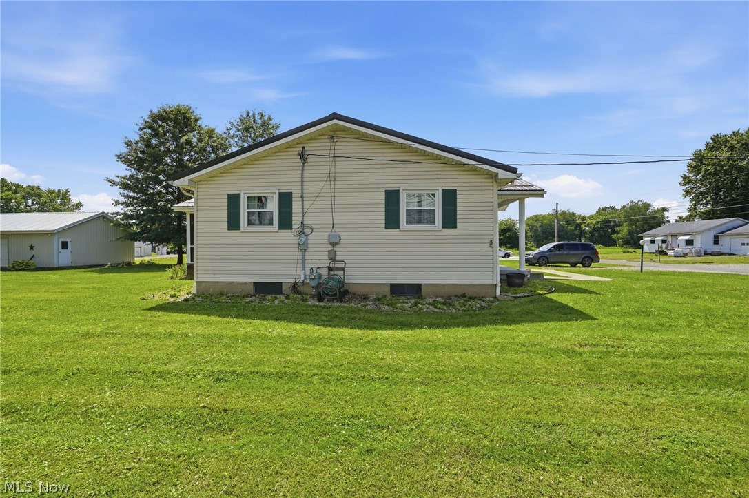 79 W 5th Street Frazeysburg OH 43822