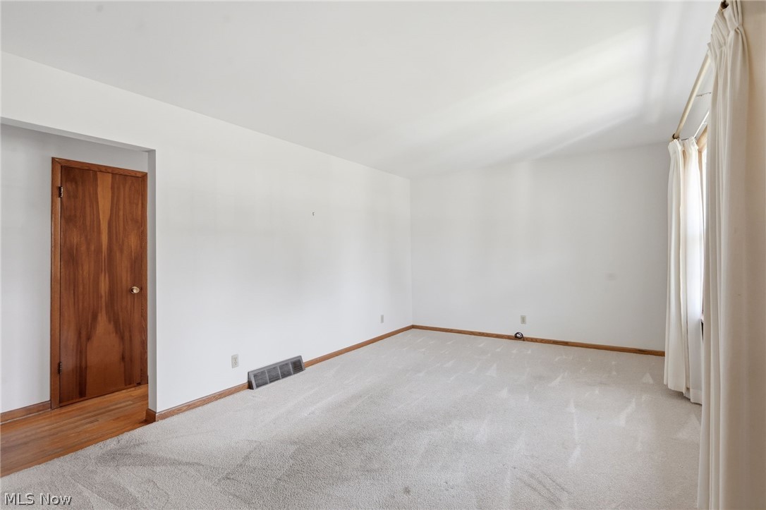 79 W 5th Street Frazeysburg OH 43822