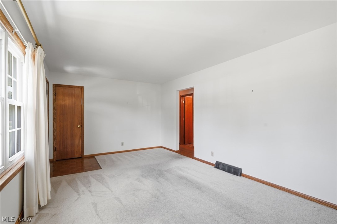 79 W 5th Street Frazeysburg OH 43822