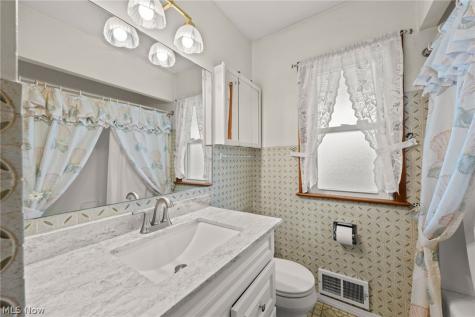 2129 Silverdale Avenue Cleveland OH 44109