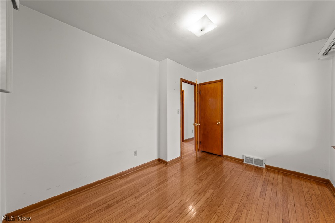 2129 Silverdale Avenue Cleveland OH 44109