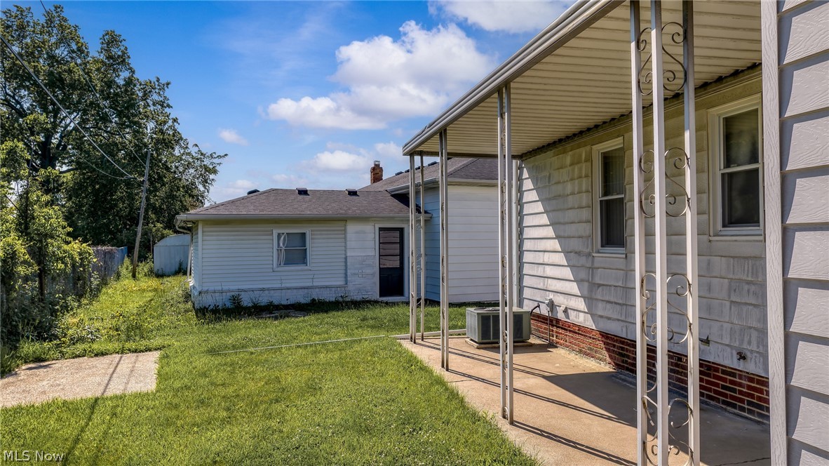 2129 Silverdale Avenue Cleveland OH 44109