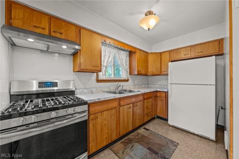 2129 Silverdale Avenue Cleveland OH 44109