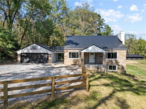 1043 Krumroy Road Akron OH 44306