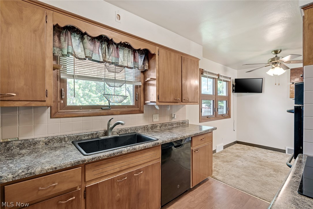 961 Adrian Circle Girard OH 44420