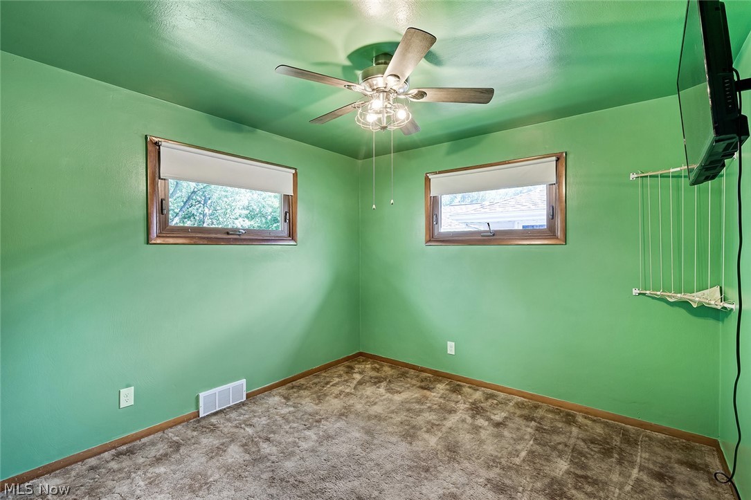 961 Adrian Circle Girard OH 44420
