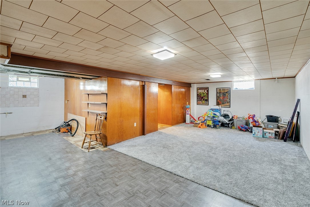961 Adrian Circle Girard OH 44420