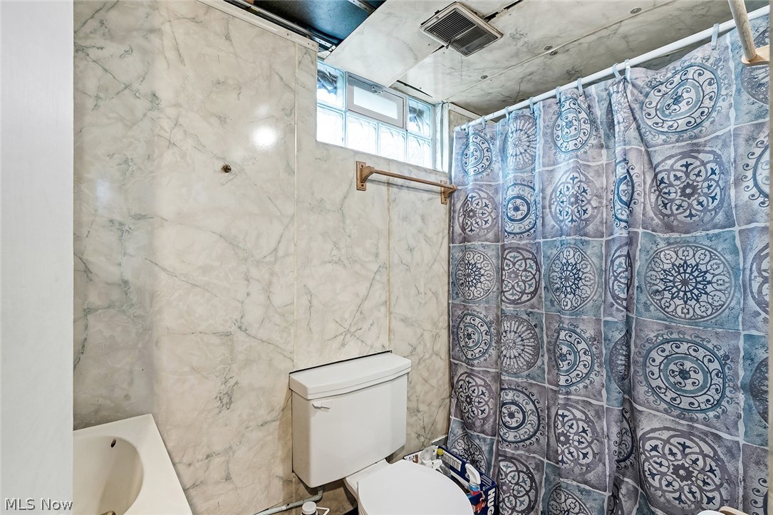 961 Adrian Circle Girard OH 44420
