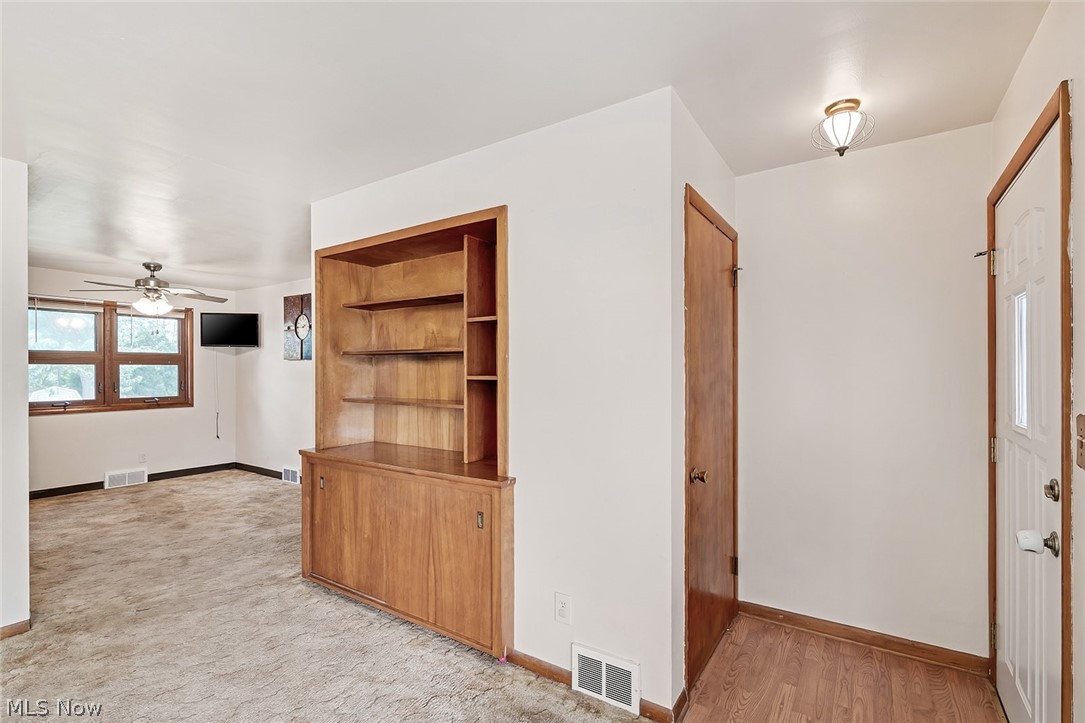 961 Adrian Circle Girard OH 44420
