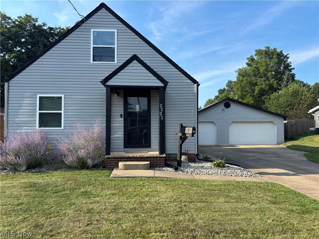2223 22nd Street NE Canton OH 44705