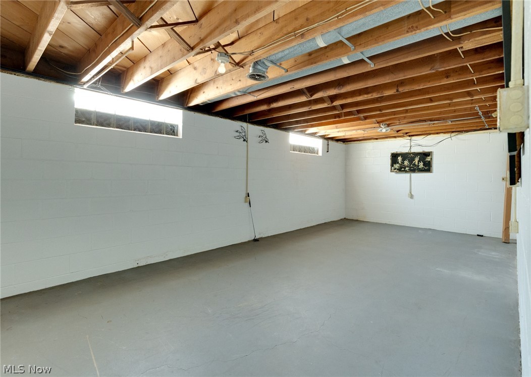 2664 Laforce Drive Akron OH 44319