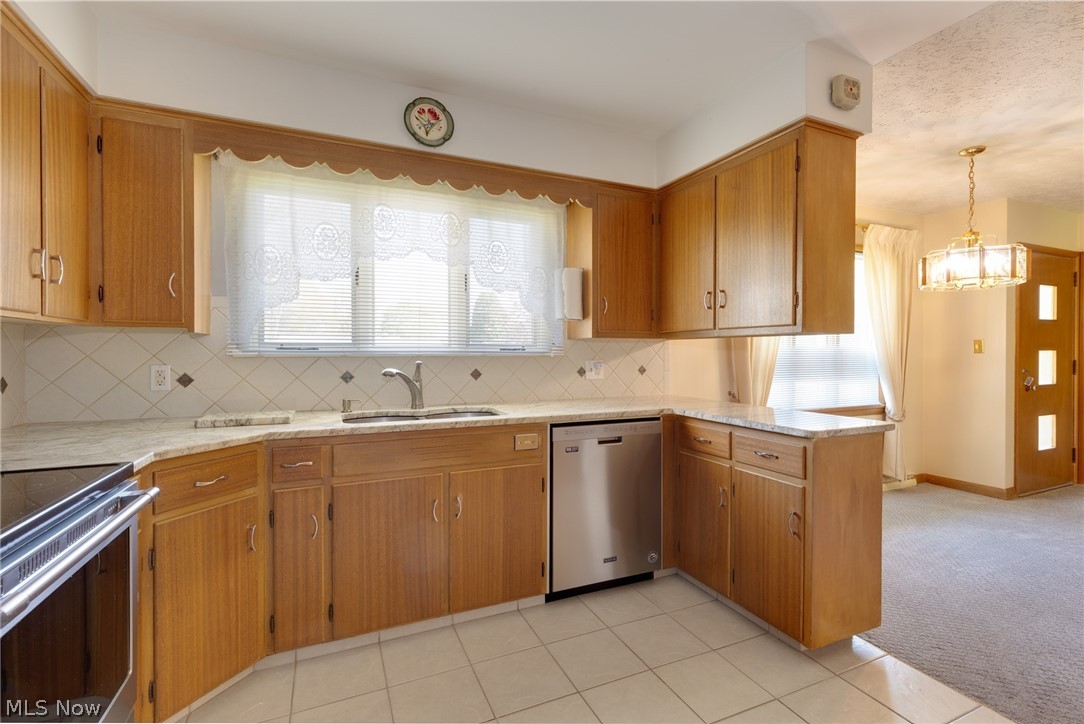 2664 Laforce Drive Akron OH 44319