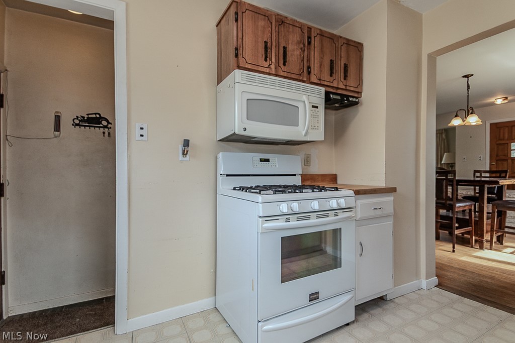400 Harris Road Richmond Heights OH 44143